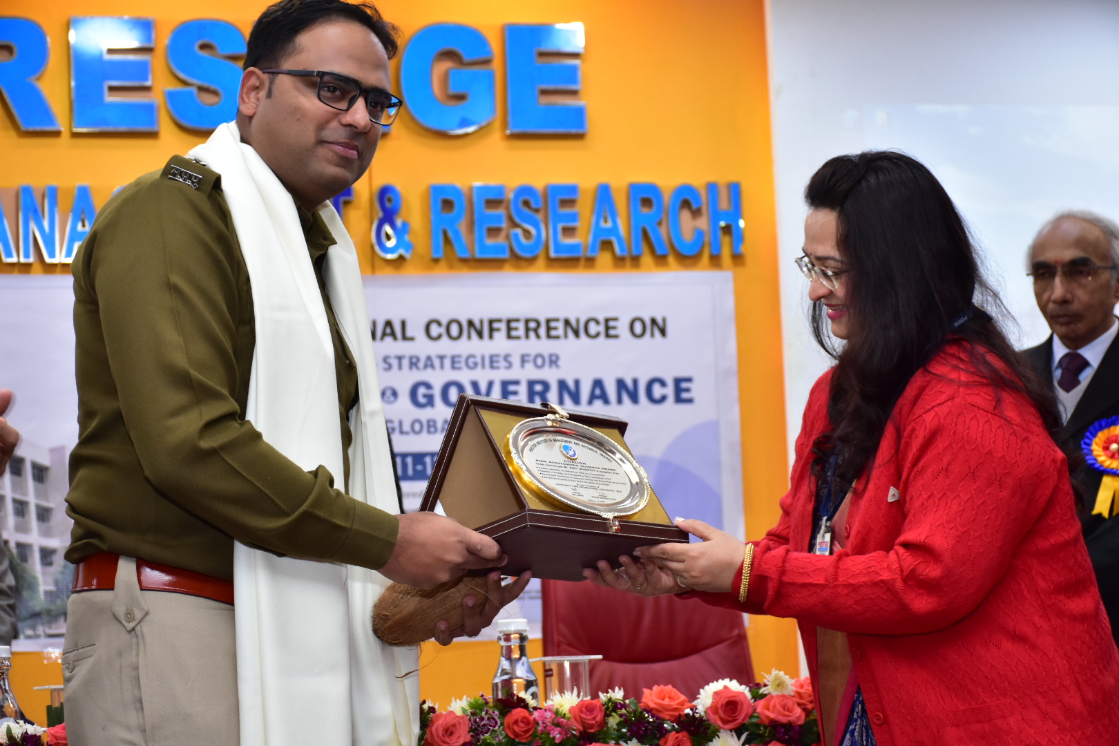 Mr. Nihit Upadhyay, CSP Indore PIMR receiving Outstanding Alumnus Award' 2019